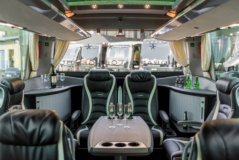 Panorama-Lounge Bus / Bild 5