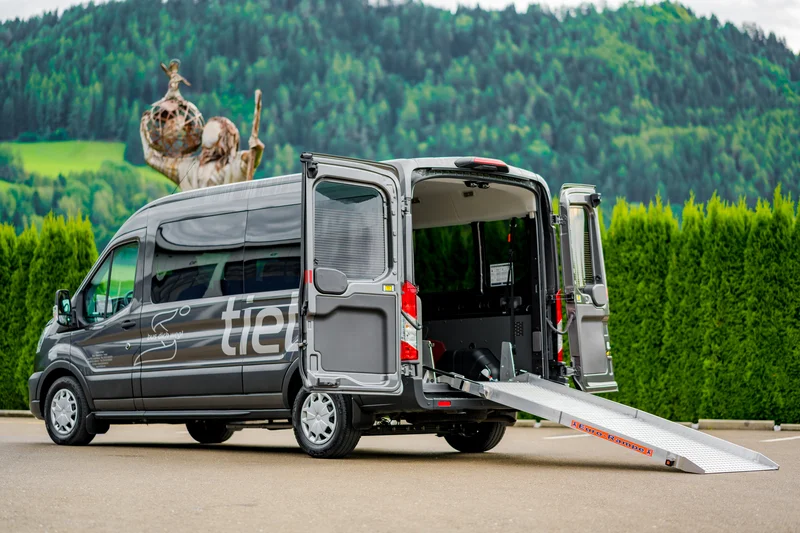  Ford Transit 1 / Bild 2