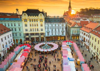 Bratislava & Schloss Hof